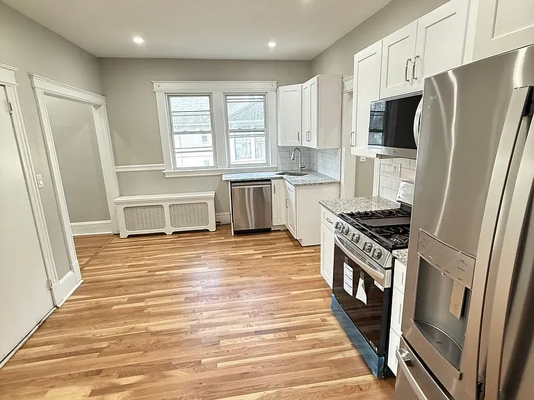 45-47 Maplewood Ave — Photo 19