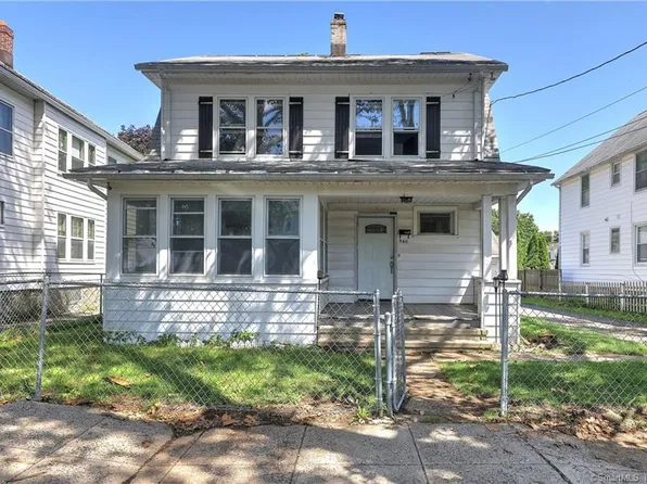 540 North Ridgefield Avenue, Bridgeport, CT 06610