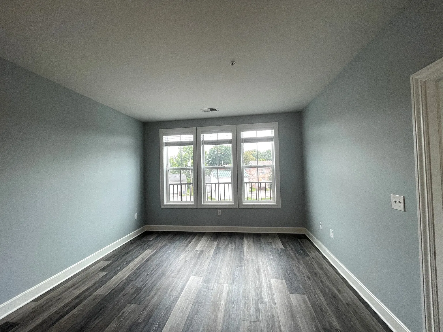18 W Waterloo St — Photo 4