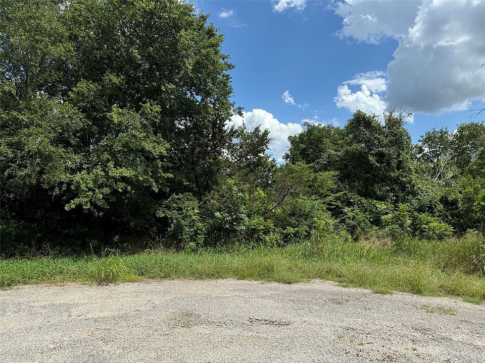 1st image of 38075 Brookside Ct E