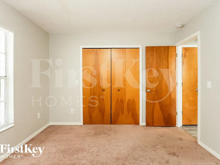 913 Sylvia Dr — Photo 14