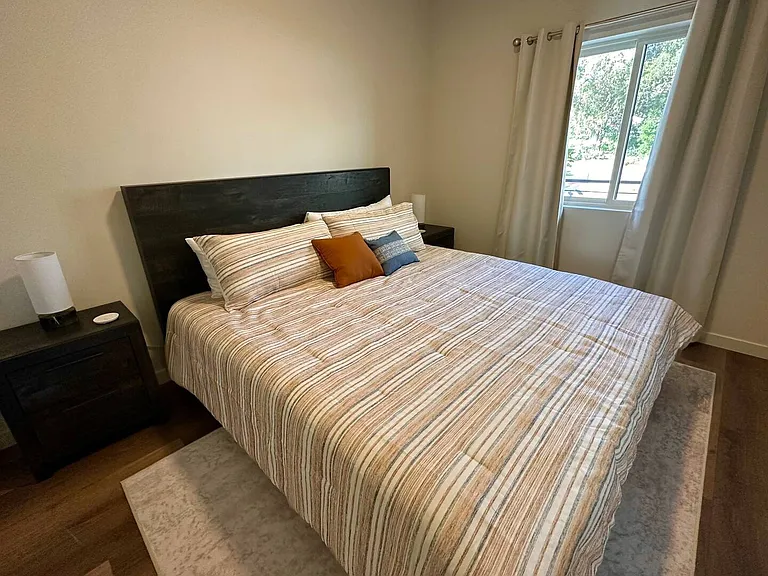 2355 Victoria Ave #202 — Photo 8