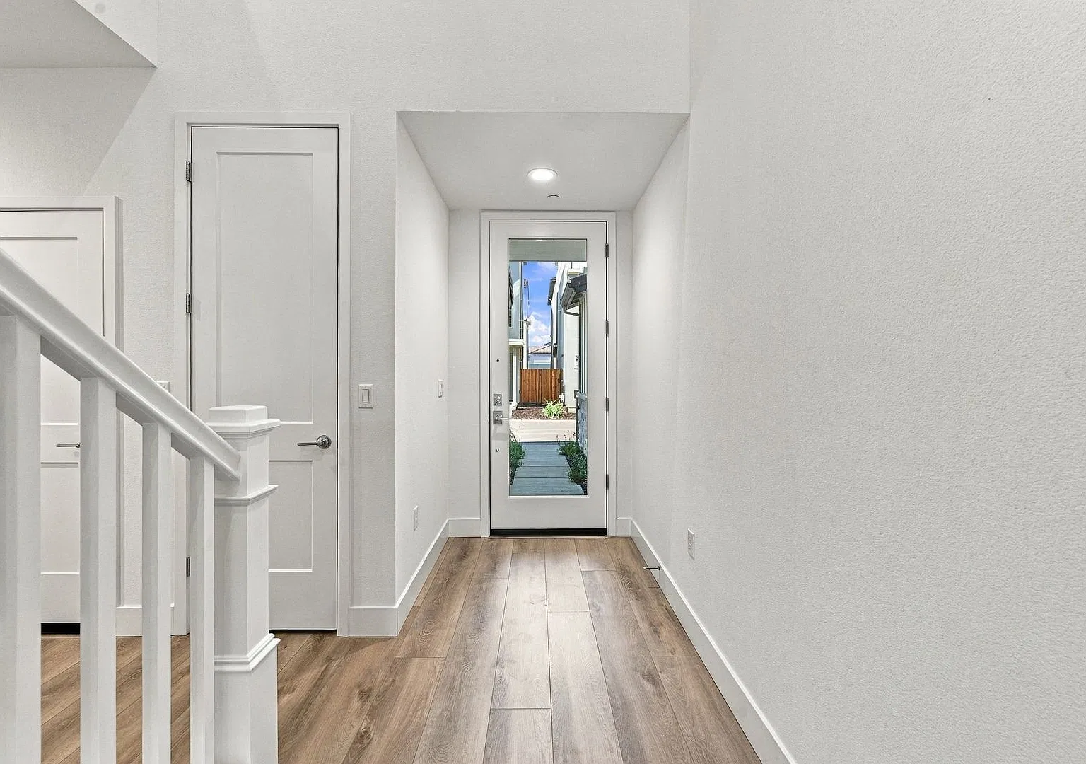 Brand-New 3BR/2.5BA Townhome in Riversound Community — Photo 4