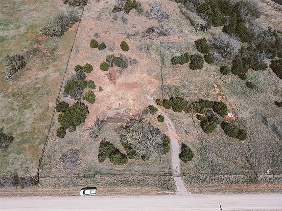 4th image of 7584 E County Road 75 #13