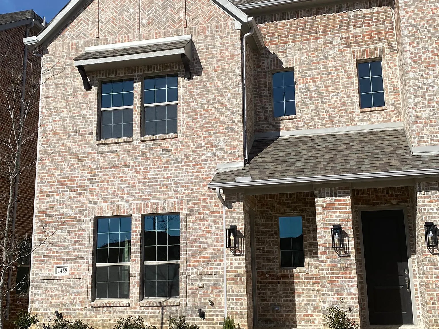 3 bed, 3.5 bath, 1940 sqft, $3,000 — Photo 1