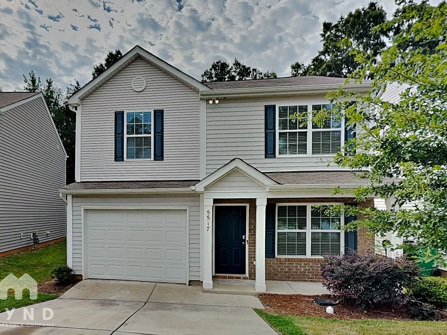 3 bed, 2.5 bath, 1518 sqft, $2,025 — Photo 1