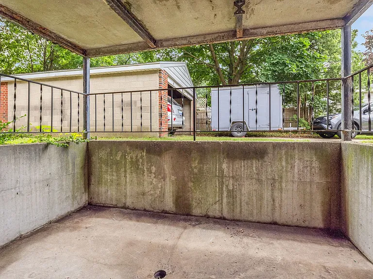 590 54th St SE — Photo 24