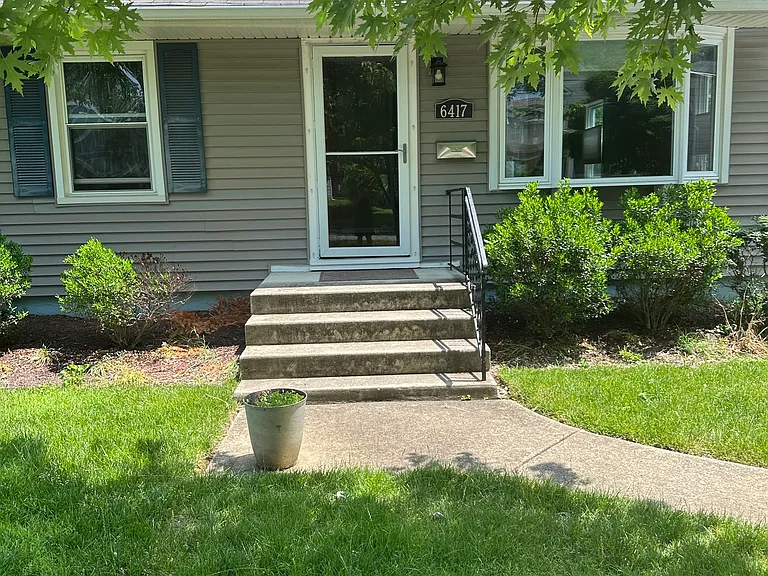 6417 Camrose Ter — Photo 2