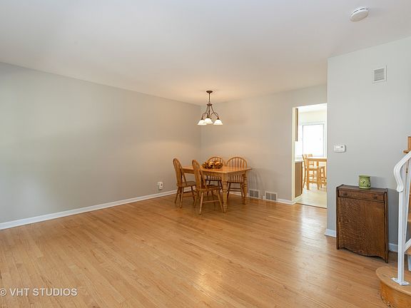 2nd image of 610 S Milwaukee Ave APT D