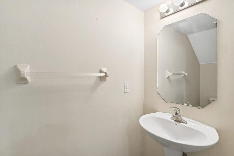 1st image of 2799 SE Birmingham Drive