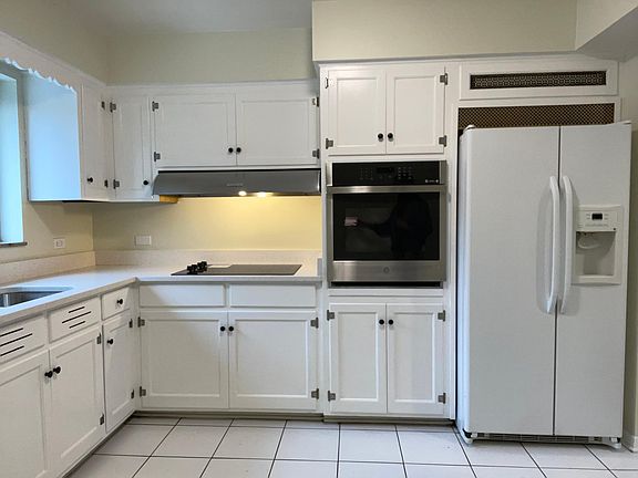 4th image of 1519 Bonnie Brae Pl #2E