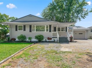 1723 Mathews Rd, Youngstown, OH 44514