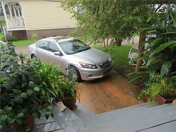 4th image of 6681 Vicksburg St