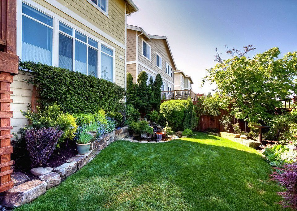 2nd image of 1717 28th Ave NE