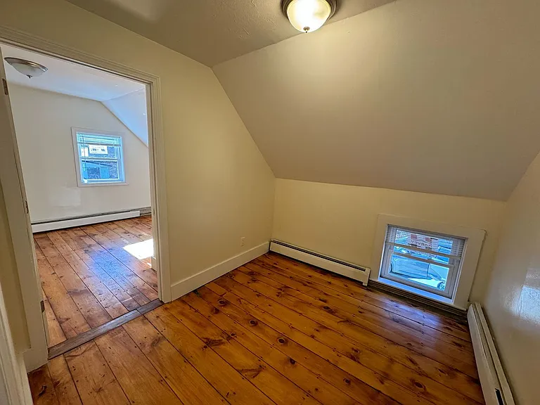 21-23 Maple St — Photo 9