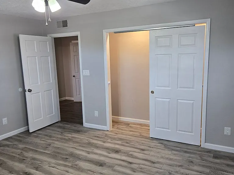 411 Manzano St NE #A — Photo 17