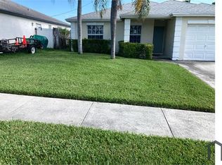 736 W 6th St, Riviera Beach, FL 33404