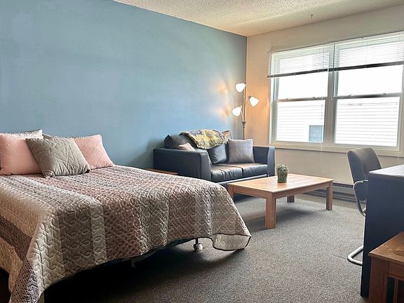 2nd image of 503 E Clark St #17557533