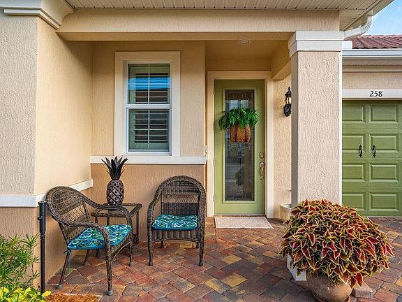 4th image of 258 Provence Pl