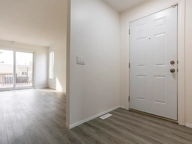 48 Greystone Dr — Photo 8