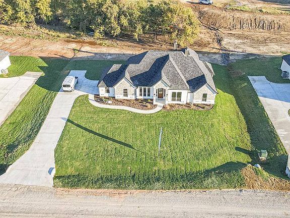 4th image of 651 Winkler Way