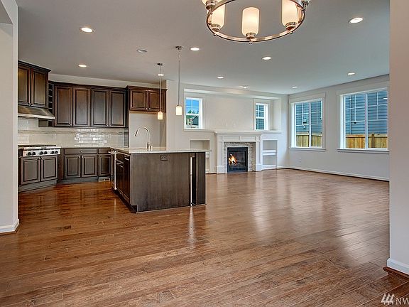 5th image of 1537 246th Ave NE #3
