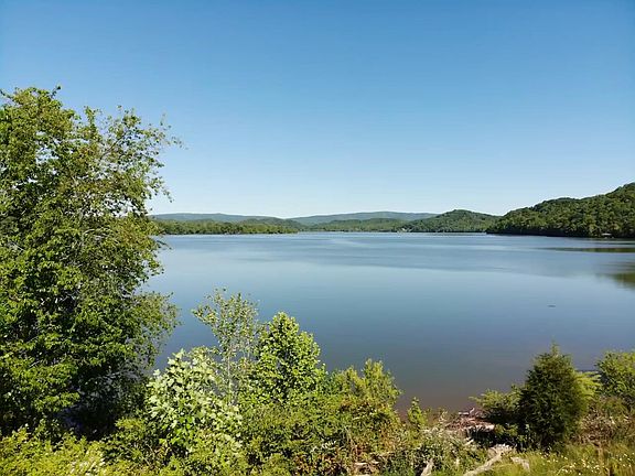 2nd image of LOT 427 Pointe Vista Dr