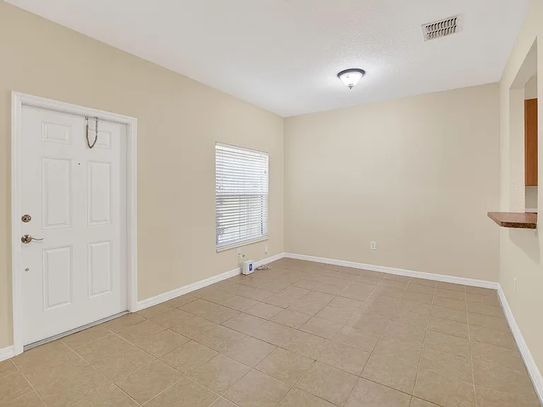 340 Lake Monterey Cir — Photo 9