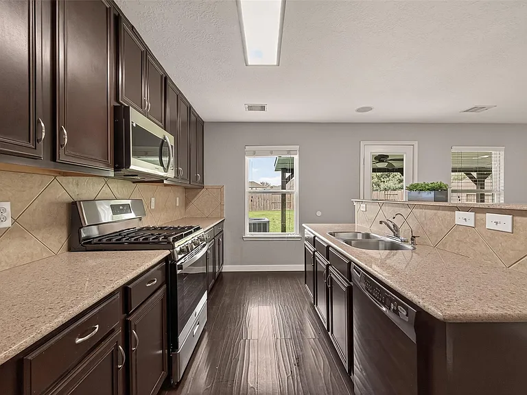 18302 Walden Gate Ln — Photo 22