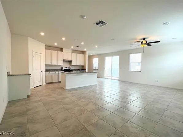 2970 Saltillo Ln, Las Vegas, NV 89121