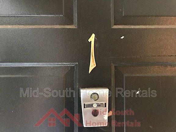2nd image of 129 Stonewall St APT 1