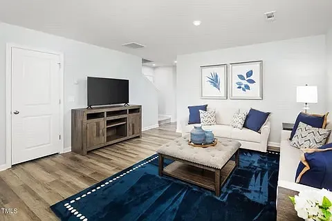 3 bed, 2.5 bath, 1442 sqft, $1,800 — Photo 3