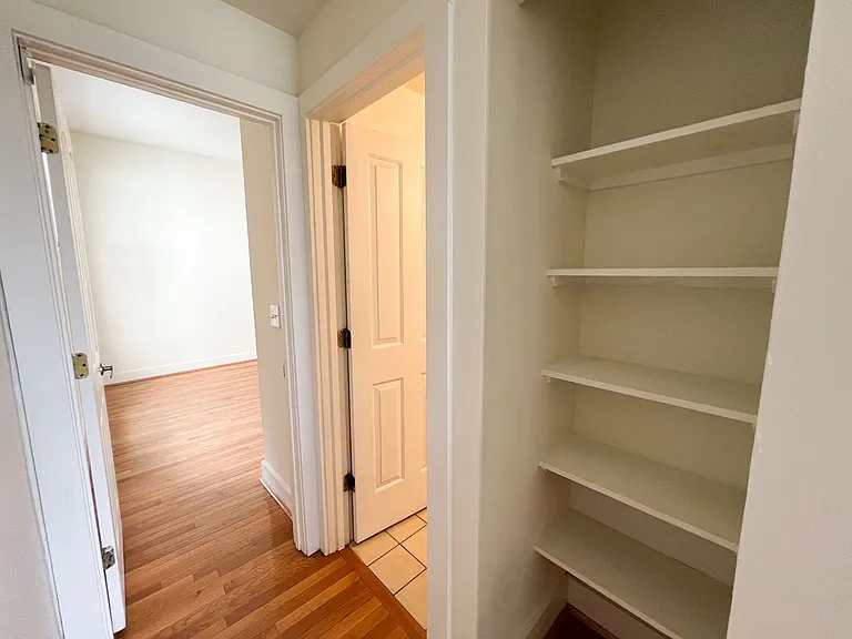 1414-16 Walnut St — Photo 11