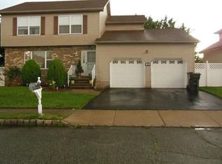 68 Victoria Way, Sewaren, NJ