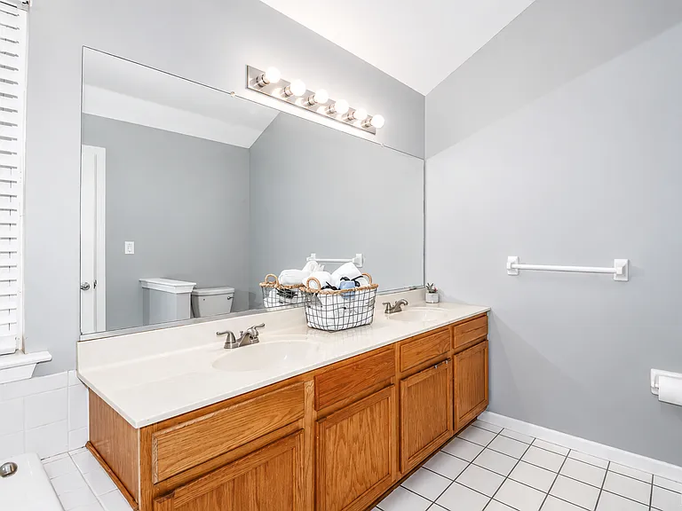 506 Jarrard St — Photo 15