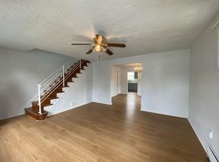 205 Morris Cir, Crum Lynne, PA 19022