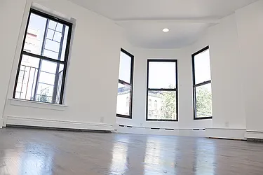 Rented by COASTLINE NEW YORK INC