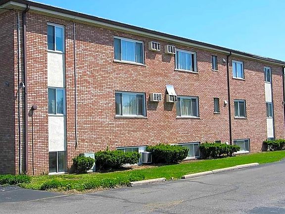 2nd image of 300 Hillside Ave #103