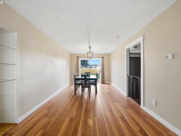 5th image of 805 SW Mount Adams Ave