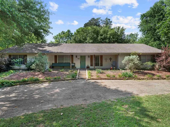 119 Hiett Ln, Longview, TX 75605