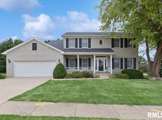 2127 Scenic Rdg, De Witt, IA 52742