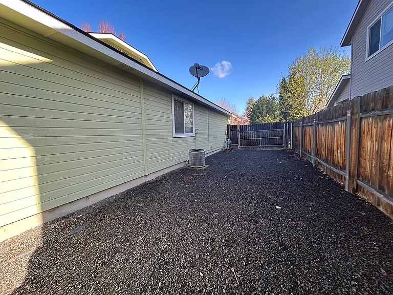 115 E Cassidy Dr — Photo 25