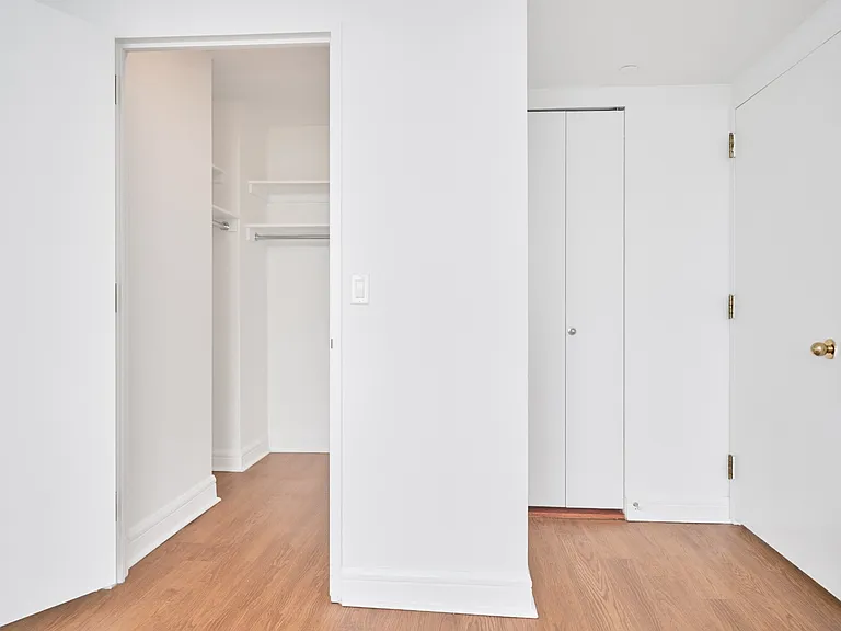 160 Riverside Blvd #16P — Photo 14