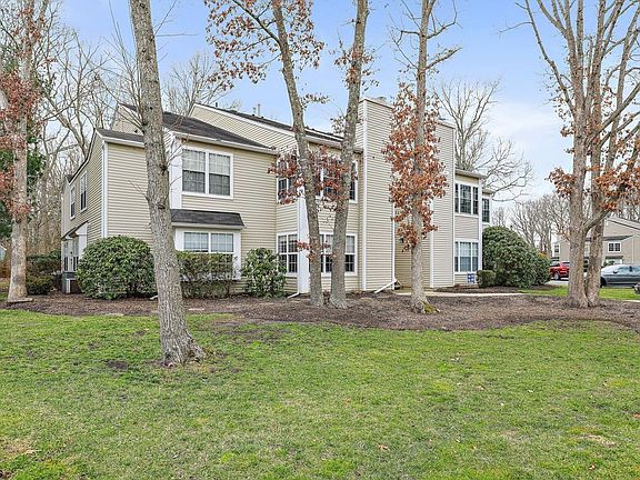 2nd image of 20 Pheasant Meadow Dr #18