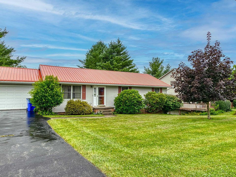 1st image of 425 Walters Dr