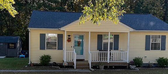 2nd image of 2922 Cadillac Ave