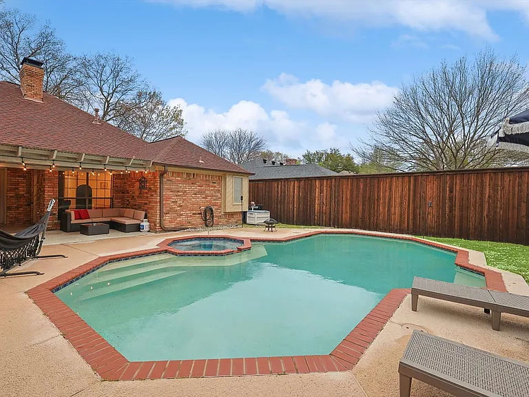 609 Arbor Creek Dr — Photo 77