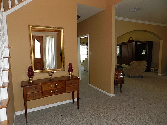 2nd image of 78 Bradford Cir