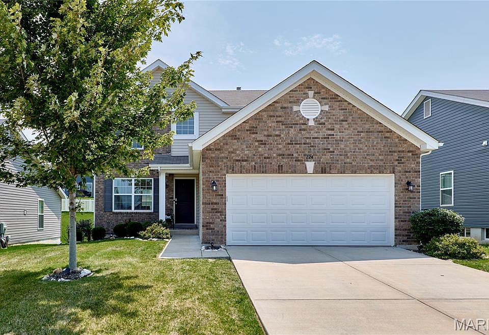 1st image of 224 Quiet Bend Dr