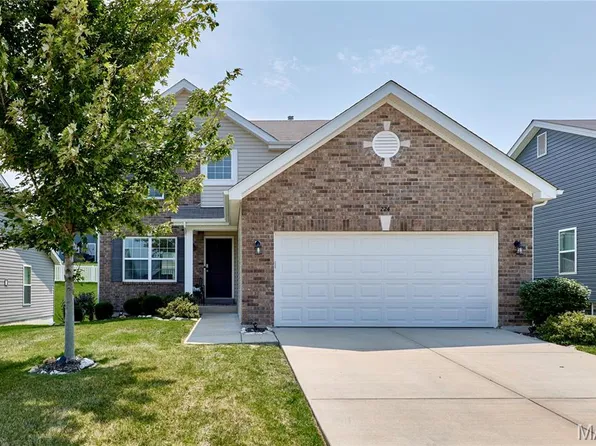 224 Quiet Bend Dr, Wentzville, MO 63385
